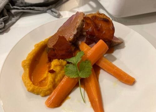 Vue sur les plats préparés par le Chef Sébastien Gerard de "A Boire et A Manger", en partenariat avec Buddlo